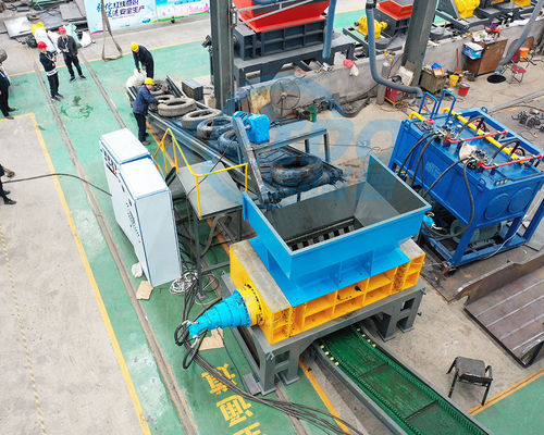 재활용 업계 타이어 스크레더 기계 와이어 타이어 2200 kg 무게 내구성 설계